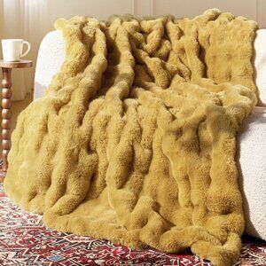 Ultra Soft Cozy Faux Fur Throw Blanket
